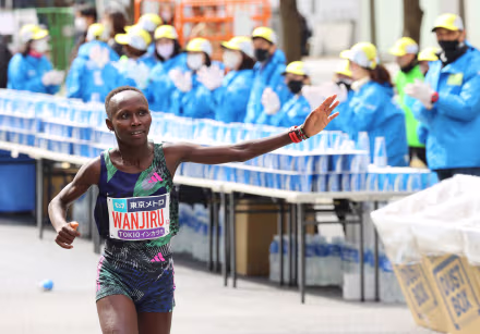 Kenya’s Sebastian Sawe and Roselyn Wanjiru Dominate to Win Berlin Marathon 6