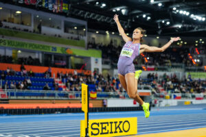 Relay Magic and Teen Phenom Power Team USA to 18 Medals at Indoor Championships 22 DSC01769 7