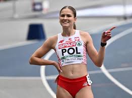 Three in a Row: Devynne Charlton Matches World Record to Cement Hurdles Greatness 10 Pia Skrzyszowska | Chaseathletics.us